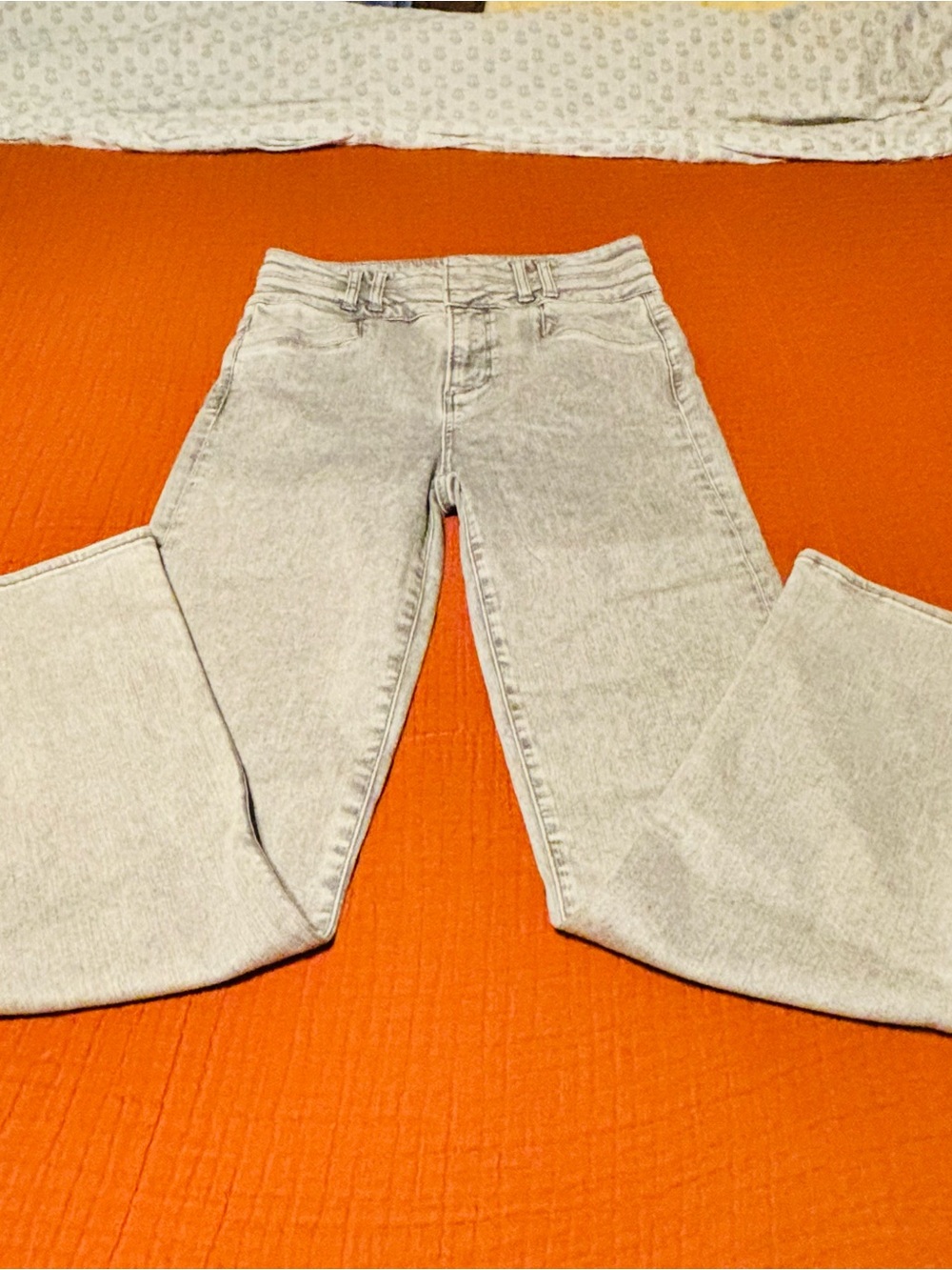PAIGE Women's Light Gray High Rise Cindy Jean size 27